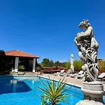 Gorana With Swimming Pool *