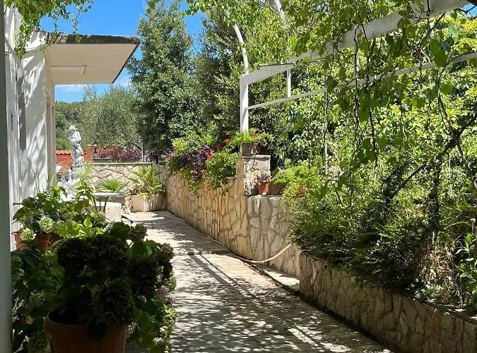 Gorana With Swimming Pool