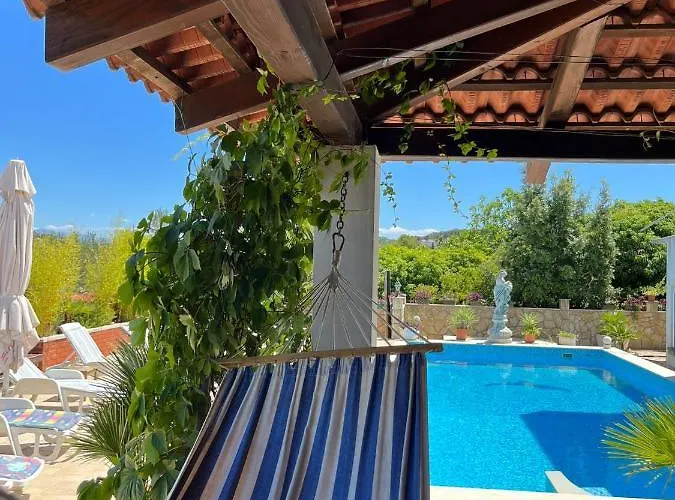 Lägenhet Gorana With Swimming Pool Jelsa (Hvar)