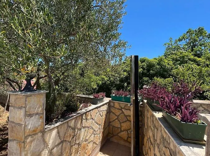 Gorana With Swimming Pool * Jelsa (Hvar)