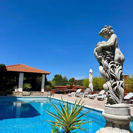Gorana With Swimming Pool *